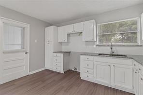 3847 Castle Hills Drive - Photo 4