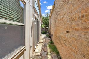 4246 Rosser Square - Photo 38