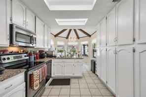 4246 Rosser Square - Photo 6