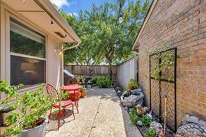 4246 Rosser Square - Photo 7