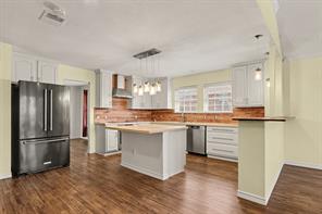 1302 Buckingham Drive - Photo 10