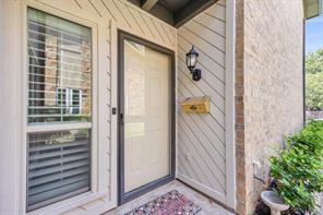2906 Wayside Drive - Photo 4