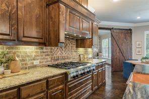 4640 Lake Breeze Drive - Photo 9
