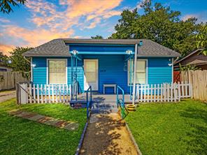 2618 NW 23rd Street - Photo 1