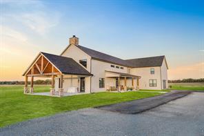 3106 County Road 2526 - Photo 1