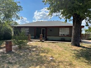 2525 Oakwood Terrace - Photo 1
