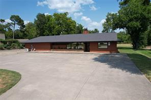 614 Oak Avenue - Photo 1