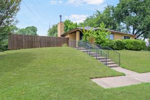 2114 Valleywood Drive - Photo 1