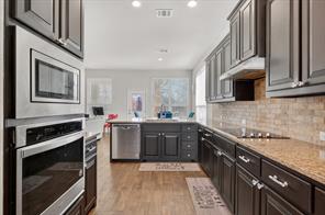 7815 Kettle Creek Drive - Photo 1