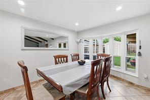 1104 Monterrey Street - Photo 15