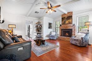 415 N Avenue I - Photo 5