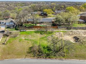 311 Arapaho W - Photo 2