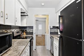 2509 W Oakdale Road - Photo 19