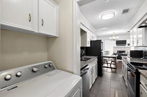 2509 W Oakdale Road - Photo 23
