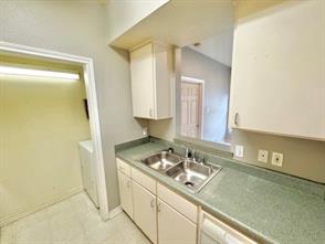631 Texas Street - Photo 6