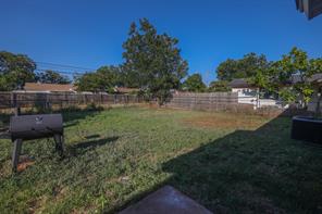 4250 Sherwood Drive - Photo 10