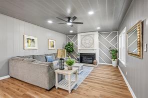1114 N CATHERINE Street - Photo 4
