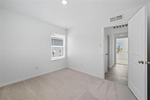 638 Montclair Avenue - Photo 10