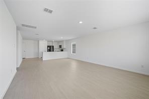 638 Montclair Avenue - Photo 2