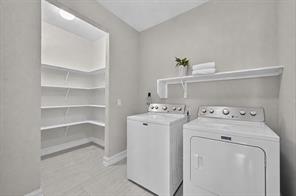 1725 Port Royal Lane - Photo 25