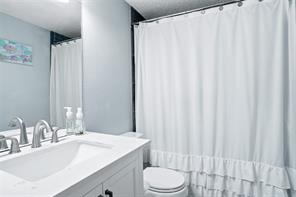 5305 Faireast Court - Photo 16