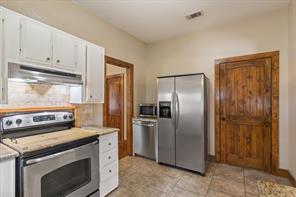 9142 5TH Street - Photo 11