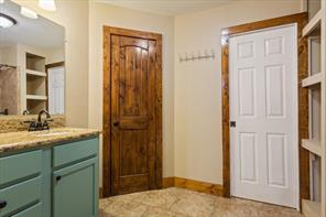 9142 5TH Street - Photo 18
