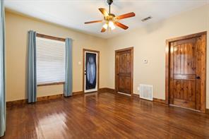 9142 5TH Street - Photo 5