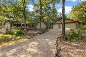 1603 Pineview Lane - Photo 1