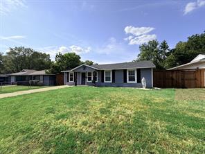 1109 Leyenda Drive - Photo 2
