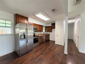 1109 Leyenda Drive - Photo 3