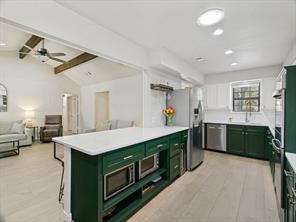 421 Frankie Lane - Photo 1