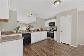 625 Spillway Drive - Photo 12