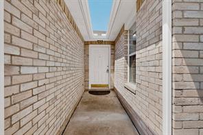 625 Spillway Drive - Photo 2