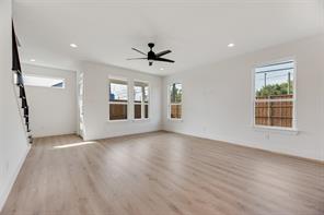 2326 Fairfax Drive - Photo 3