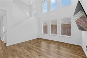 1309 Canuela Way - Photo 10
