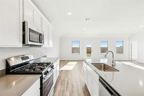 2512 Canadian - Photo 4