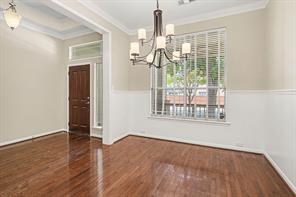 9805 Lacey Lane - Photo 4