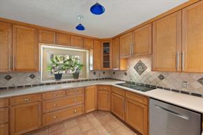 1919 Creek Wood Drive - Photo 14