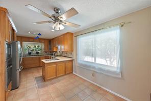 1919 Creek Wood Drive - Photo 16
