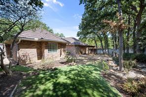 1919 Creek Wood Drive - Photo 32