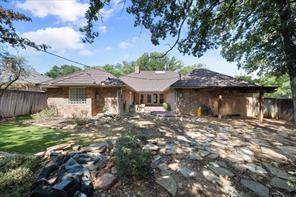 1919 Creek Wood Drive - Photo 34