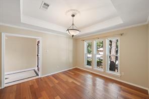 1919 Creek Wood Drive - Photo 8