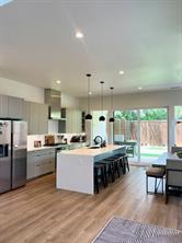 2407 Crossman Avenue - Photo 4