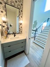2407 Crossman Avenue - Photo 7