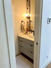 2407 Crossman Avenue - Photo 8
