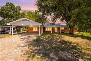 710 E Avenue A - Photo 1