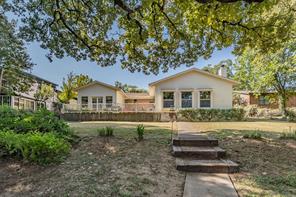 300 Shoreline Drive - Photo 2