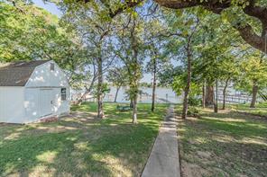 300 Shoreline Drive - Photo 3