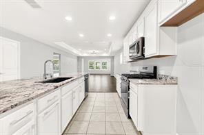 913 Rough Hollow Drive - Photo 12